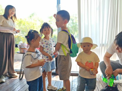 长沙市基础教育高中生物学科基地（湖南师大附中）组织基地成员欢度第38个教师节